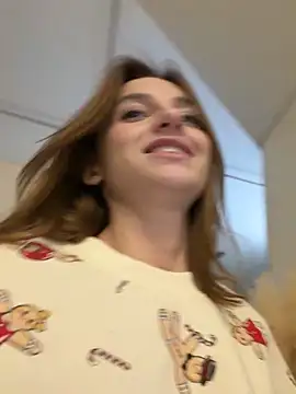 Snapshot of -AngelAri- chatting on 21, 12, 2025 -AngelAri- online show from 21, 12, 2025