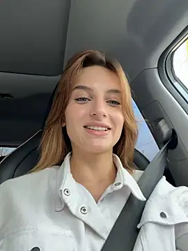 -AngelAri- online show from 5, 4, 2026