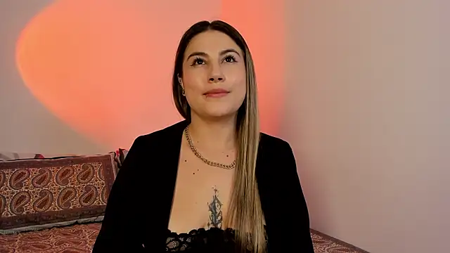 Snapshot of amelie_collins chatting on 20, 3, 2025 amelie collins online show from 20, 3, 2025