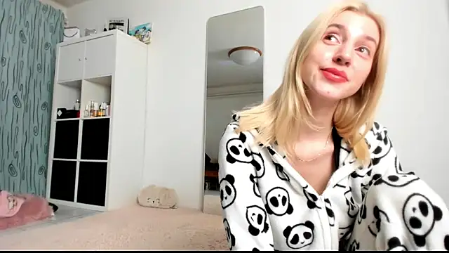 KenzieDawton online show from 31, 1, 2025