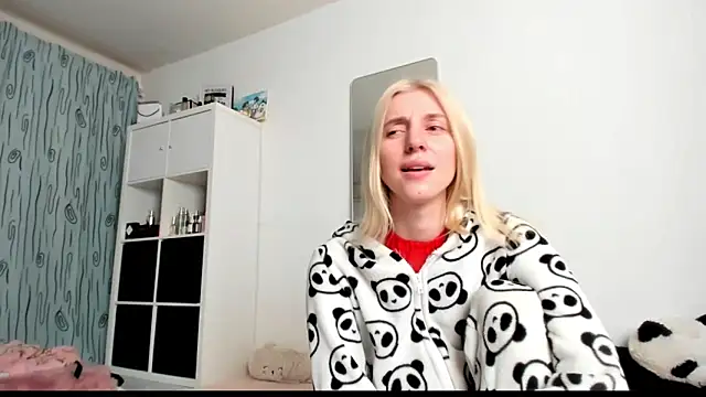 KenzieDawton online show from 27, 2, 2025