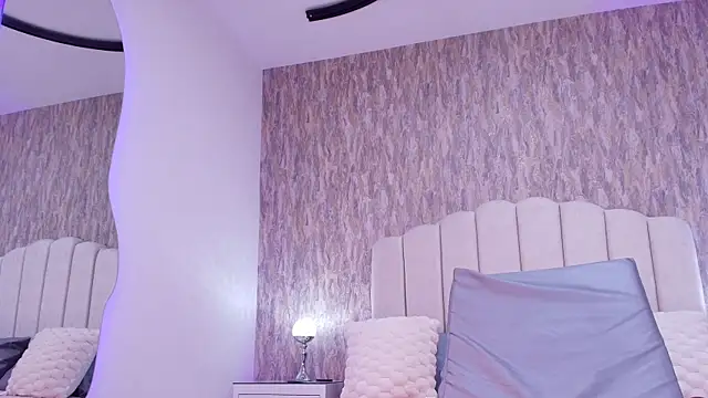 raven lilith  online show from 13, 11, 2025