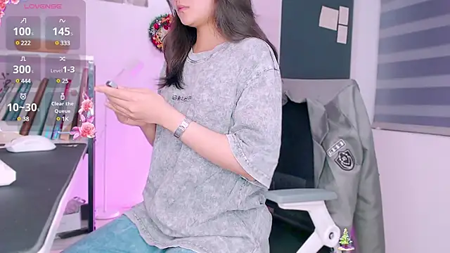 Snapshot of Shyn__ chatting on 31, 12, 2024 Shyn online show from 31, 12, 2024