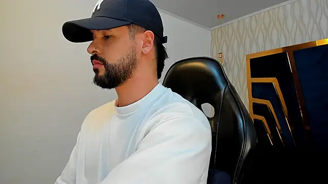 Snapshot of Petesevans chatting on 13, 9, 2025 Petesevans online show from 13, 9, 2025