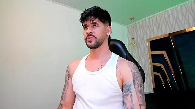 Snapshot of Petesevans chatting on 20, 10, 2025 Petesevans online show from 20, 10, 2025