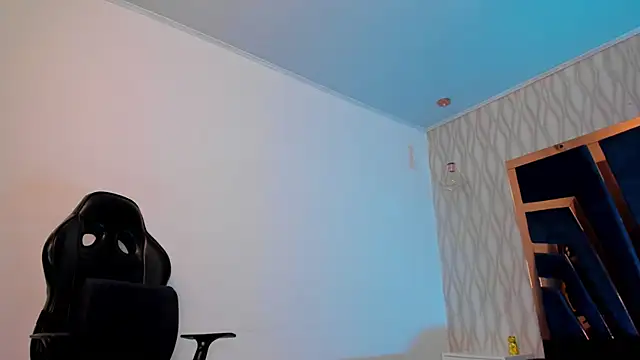 Snapshot of Petesevans chatting on 18, 11, 2025 Petesevans online show from 18, 11, 2025