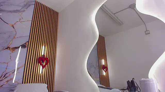 Snapshot of indi_catalina chatting on 24, 3, 2026 indi catalina online show from 24, 3, 2026