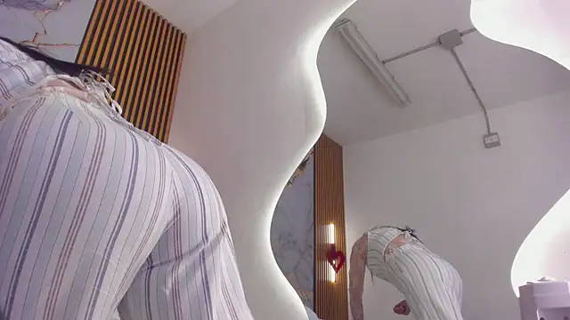 Snapshot of indi_catalina chatting on 27, 3, 2026 indi catalina online show from 27, 3, 2026