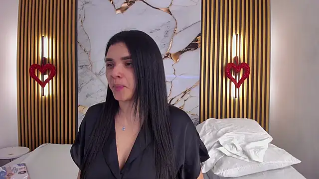 Snapshot of indi_catalina chatting on 16, 4, 2026 indi catalina online show from 16, 4, 2026