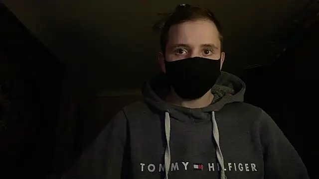 Snapshot of sweaticeboy chatting on 25, 10, 2025 sweaticeboy online show from 25, 10, 2025