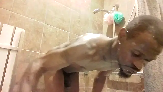 Maculine Stayr online show from 19, 10, 2025