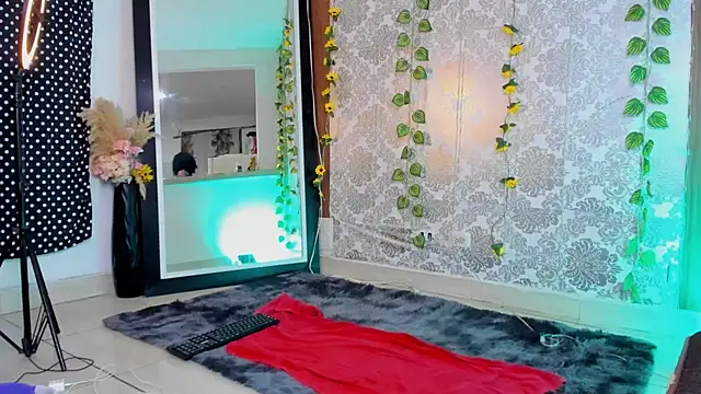 kelly thomson online show from 10, 2, 2026