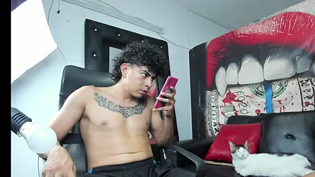 Strongernastyx online show from 28, 1, 2025