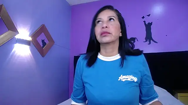 Shanon mature online show from 9, 3, 2026