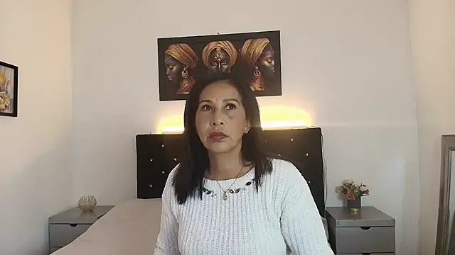 Shanon mature online show from 16, 6, 2026