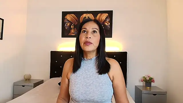 Shanon mature online show from 22, 6, 2026