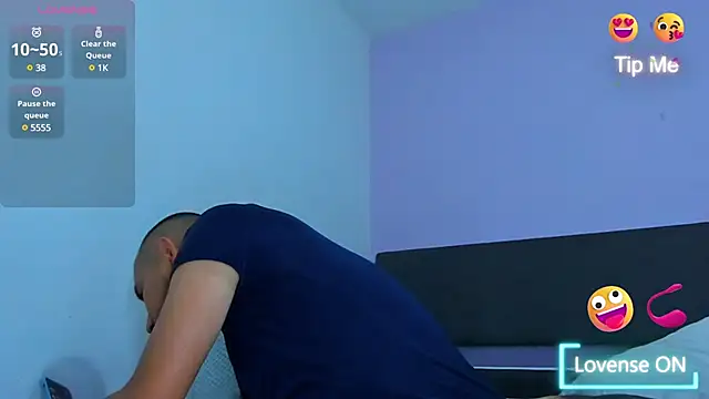 jhonyalzate2 online show from 17, 1, 2025