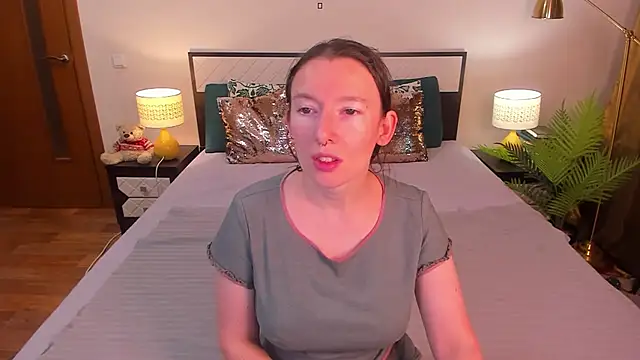 CatherineWalls online show from 18, 7, 2026