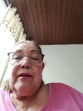 Snapshot of Vicky_Rosse chatting on 8, 5, 2026 Vicky Rosse online show from 8, 5, 2026