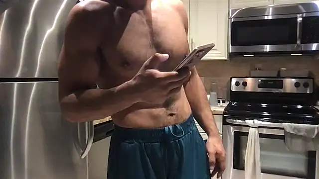 BigGuyMuscle online show from 18, 11, 2025