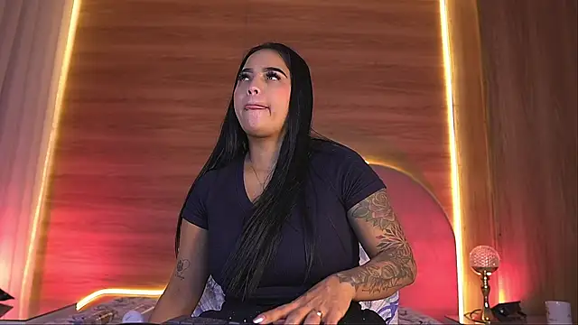 Snapshot of alexaa_walker chatting on 6, 4, 2026 alexaa walker online show from 6, 4, 2026