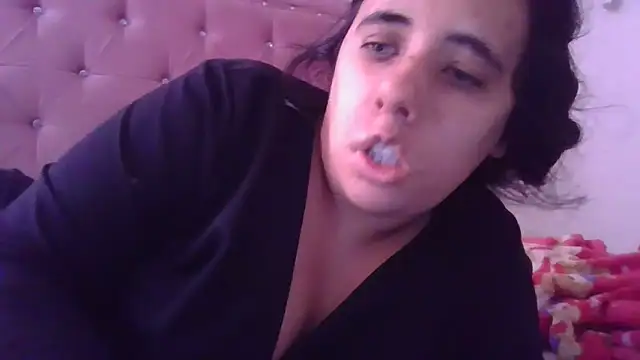 Snapshot of annarose19 chatting on 11, 2, 2026 annarose19 online show from 11, 2, 2026