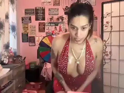 Snapshot of latinacubana chatting on 20, 12, 2024 latinacubana online show from 20, 12, 2024