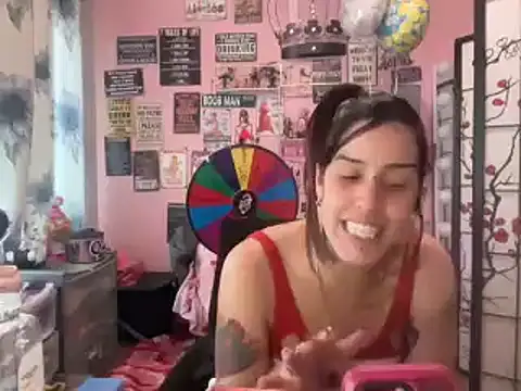 Snapshot of latinacubana chatting on 28, 12, 2024 latinacubana online show from 28, 12, 2024