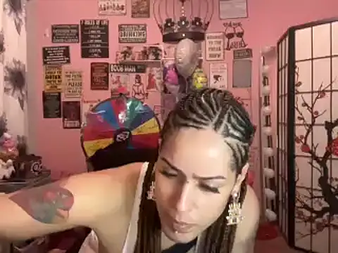 Snapshot of latinacubana chatting on 9, 1, 2025 latinacubana online show from 9, 1, 2025