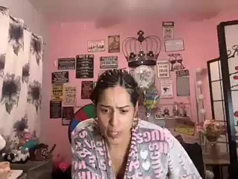 Snapshot of latinacubana chatting on 22, 1, 2025 latinacubana online show from 22, 1, 2025