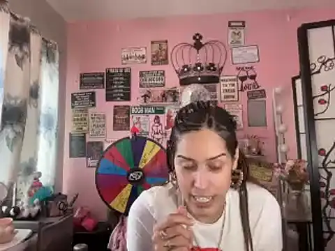 Snapshot of latinacubana chatting on 22, 1, 2025 latinacubana online show from 22, 1, 2025