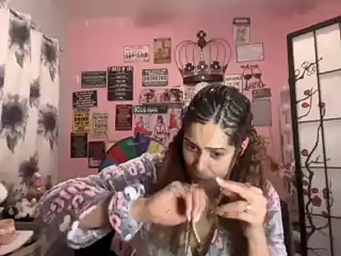 Snapshot of latinacubana chatting on 23, 1, 2025 latinacubana online show from 23, 1, 2025