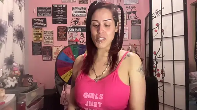 Snapshot of latinacubana chatting on 7, 3, 2025 latinacubana online show from 7, 3, 2025