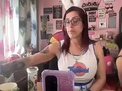 Snapshot of latinacubana chatting on 9, 3, 2025 latinacubana online show from 9, 3, 2025