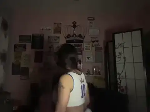 Snapshot of latinacubana chatting on 10, 3, 2025 latinacubana online show from 10, 3, 2025