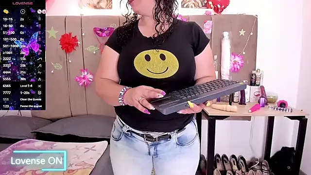 Zaly mature online show from 9, 9, 2025