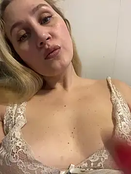 YourBlondee online show from 15, 1, 2025