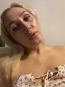 YourBlondee online show from 26, 11, 2025