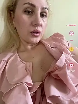 YourBlondee online show from 26, 5, 2026
