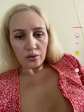 YourBlondee online show from 15, 7, 2026