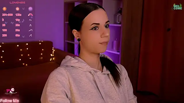 ItsAlisia online show from 4, 4, 2026