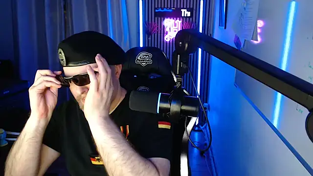 DerPornoPete online show from 18, 7, 2026