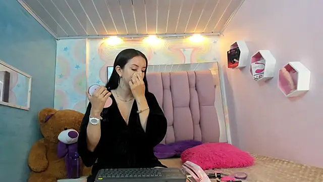 danaythamara1 online show from 30, 1, 2025