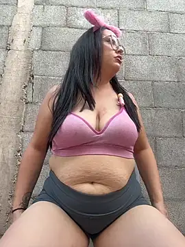 MileyGia online show from 5, 7, 2026