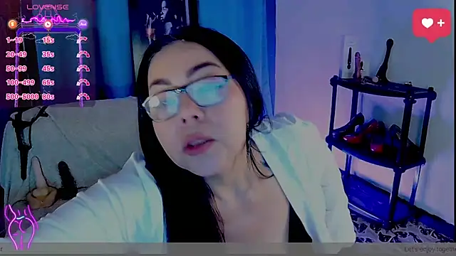 Mommy-pervert online show from 25, 2, 2026