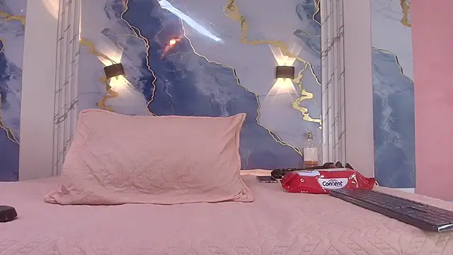 lorrayne  online show from 11, 9, 2025