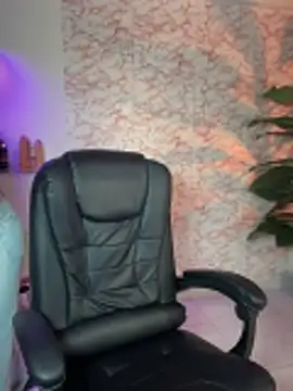 Ambar pe  online show from 22, 11, 2025