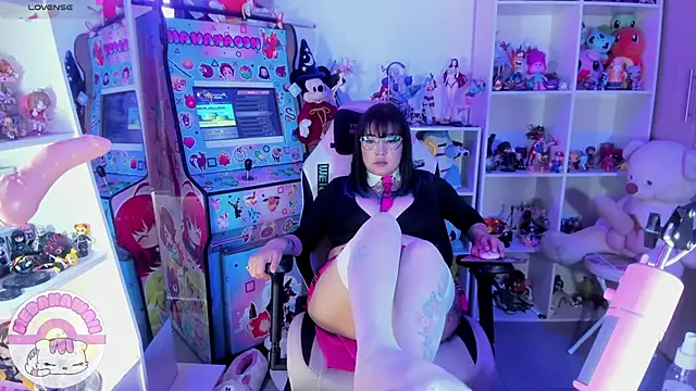 Snapshot of meda_kawaii_ chatting on 2, 2, 2025 meda kawaii online show from 2, 2, 2025