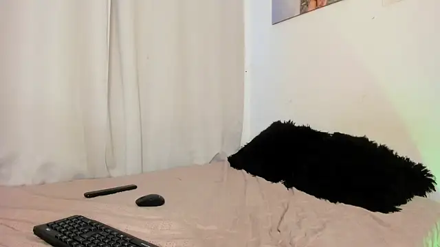 Sarah Jhonson online show from 3, 2, 2026