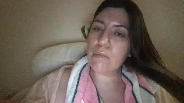 Snapshot of HYPHYtype chatting on 19, 2, 2025 HYPHYtype online show from 19, 2, 2025